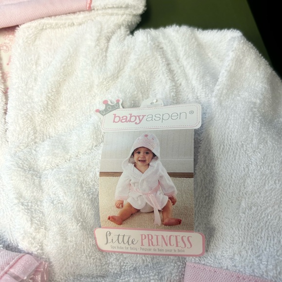Little Princess Spa Robe - Picture 2 of 5